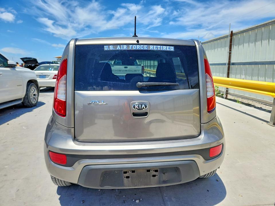 Photo 6 from auction – 2013 KIA SOUL with VIN KNDJT2A51D7607040