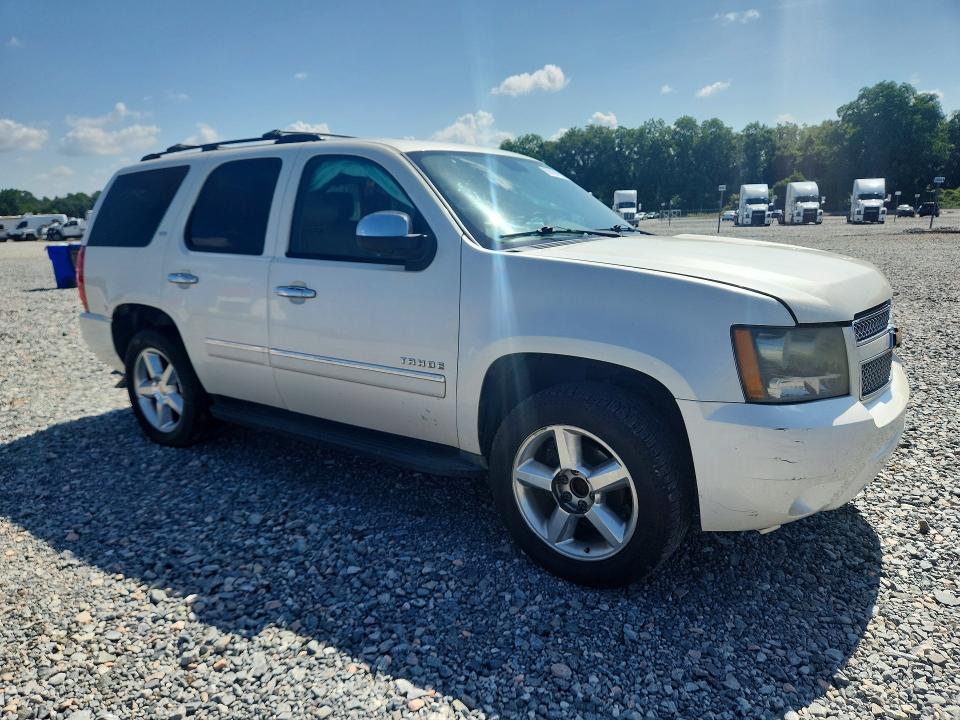 Photo 4 from auction – 2012 CHEVROLET TAHOE with VIN 1GNSCCE08CR101949
