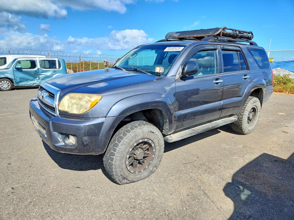 TOYOTA 4RUNNER 2008 مع رقم تعريف المركبة JTEZU14R580101021 - صورة من المزاد
