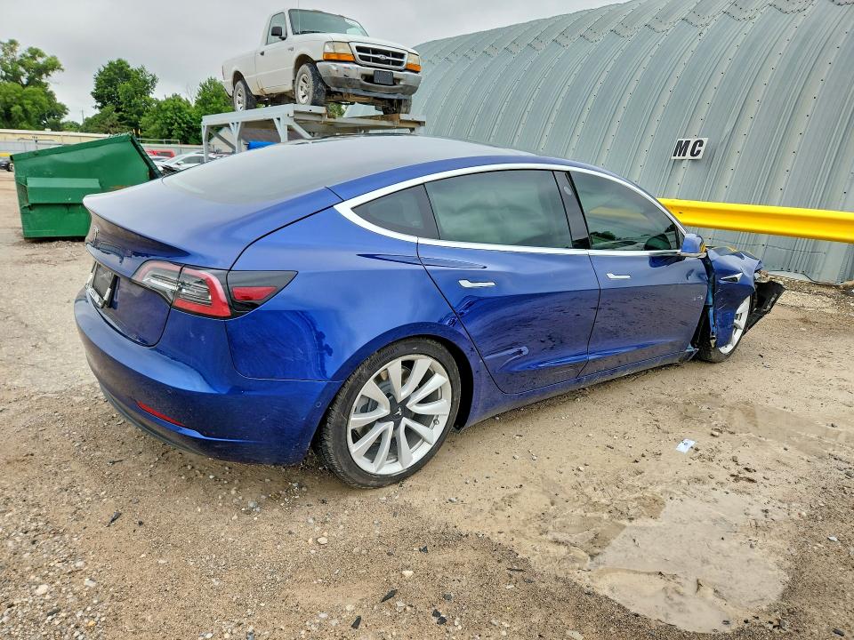 Photo 3 from auction – 2019 TESLA MODEL 3 with VIN 5YJ3E1EAXKF417457
