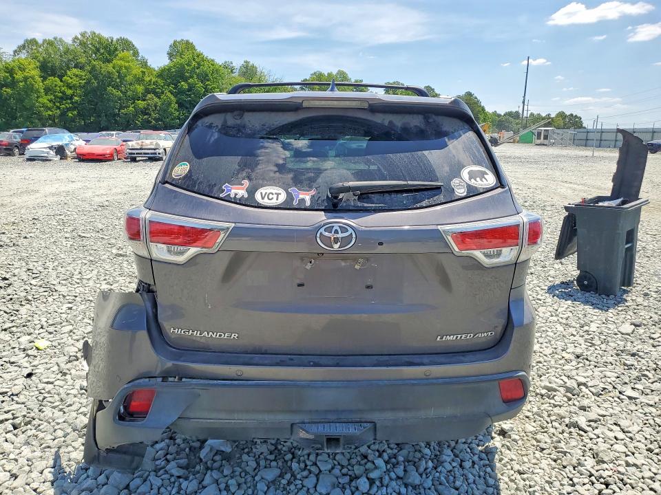Photo 6 from auction – 2015 TOYOTA HIGHLANDER with VIN 5TDDKRFH4FS124291
