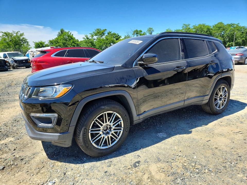 JEEP COMPASS 2018 with VIN 3C4NJDBB6JT104957 - Photo from auction
