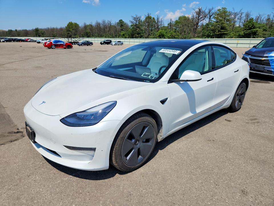TESLA MODEL 3 2022 with VIN 5YJ3E1EB2NF176975 - Photo from auction