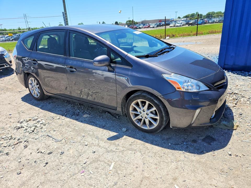 Photo 4 from auction – 2014 TOYOTA PRIUS V with VIN JTDZN3EU2EJ010195