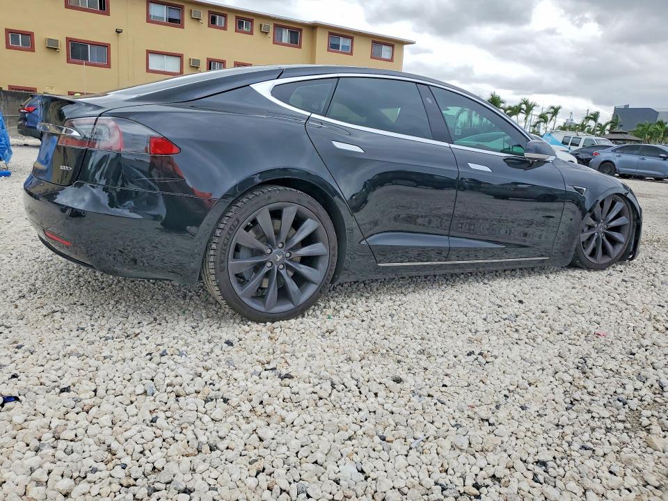 Photo 3 from auction – 2017 TESLA MODEL S with VIN 5YJSA1E25HF222326