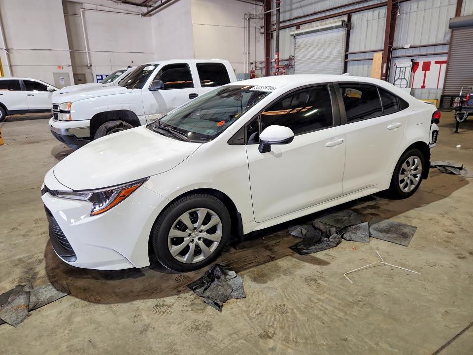 TOYOTA COROLLA 2018 with VIN 5YFB4MDE1SP272320 - Photo from auction