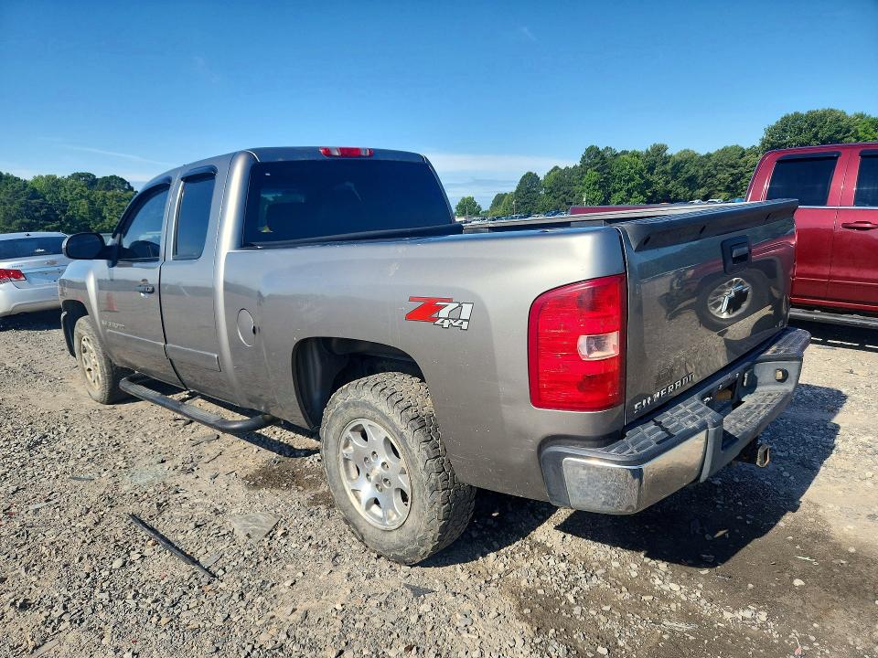 Photo 2 from auction – 2007 CHEVROLET SILVERADO with VIN 2GCEK19J771691639