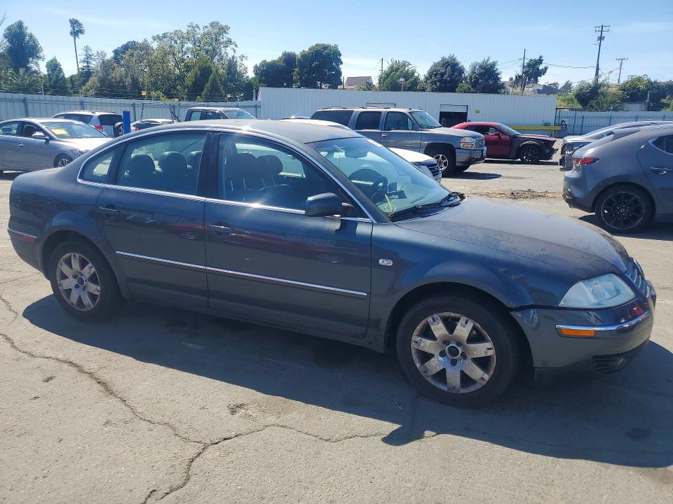 Zdjęcie 4 z aukcji – 2003 VOLKSWAGEN PASSAT z VIN WVWTH63B53P185065