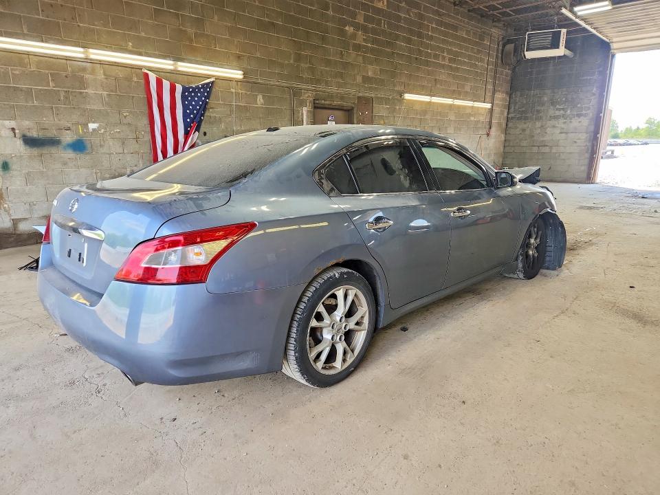 Photo 3 from auction – 2011 NISSAN MAXIMA with VIN 1N4AA5AP0BC830012