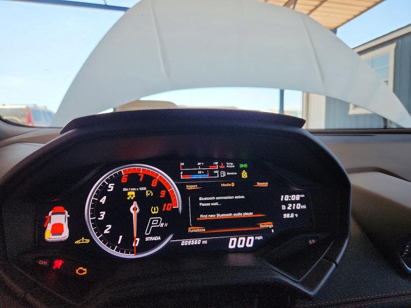 Photo 9 from auction – 2018 LAMBORGHINI HURACAN with VIN ZHWUC2ZF3JLA10432