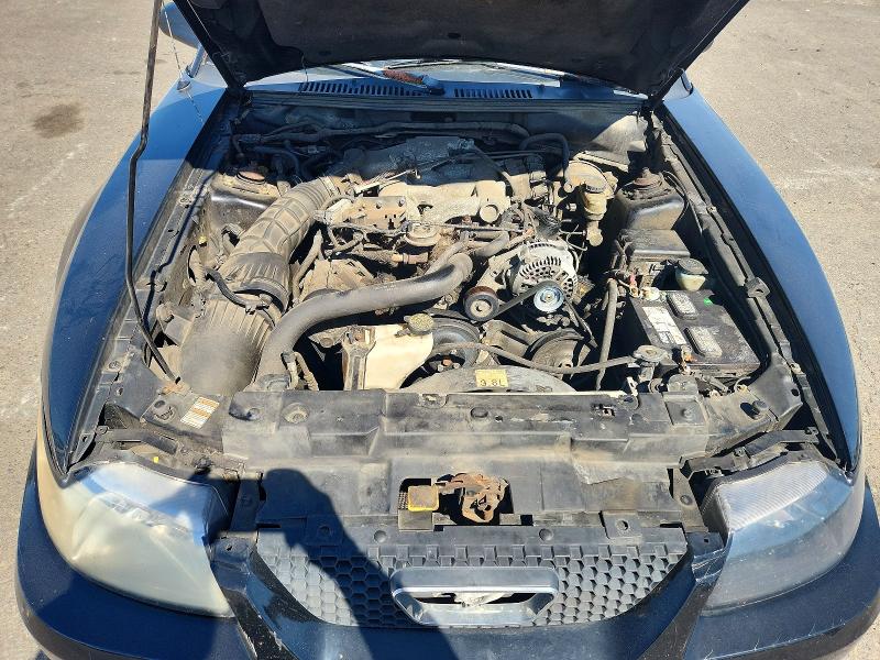 Photo 11 from auction – 2000 FORD MUSTANG with VIN 1FAFP4047YF123843
