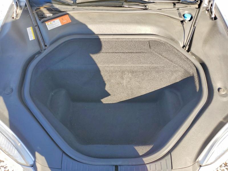 Photo 11 from auction – 2014 TESLA MODEL S with VIN 5YJSA1H29EFP62401