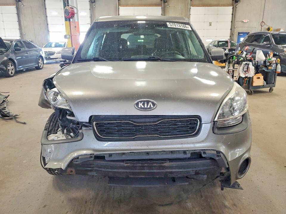 Photo 5 from auction – 2013 KIA SOUL with VIN KNDJT2A53D7630237