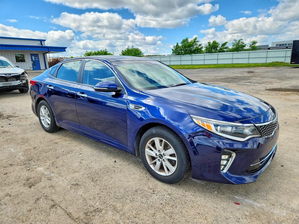 Photo 4 from auction – 2018 KIA OPTIMA with VIN 5XXGT4L34JG214413