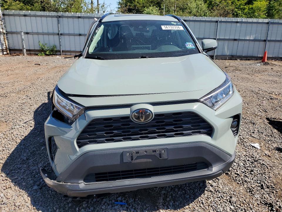 Photo 5 from auction – 2019 TOYOTA RAV4 with VIN 2T3A1RFV1KC032870