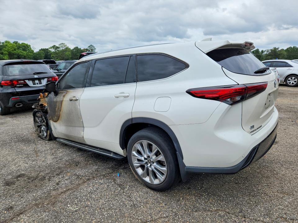 Photo 2 from auction – 2021 TOYOTA HIGHLANDER with VIN 5TDYZRAH7MS035848