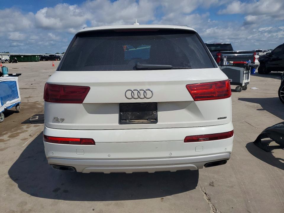 Foto 6 de la subasta – 2019 AUDI Q7 con VIN WA1LAAF70KD042968