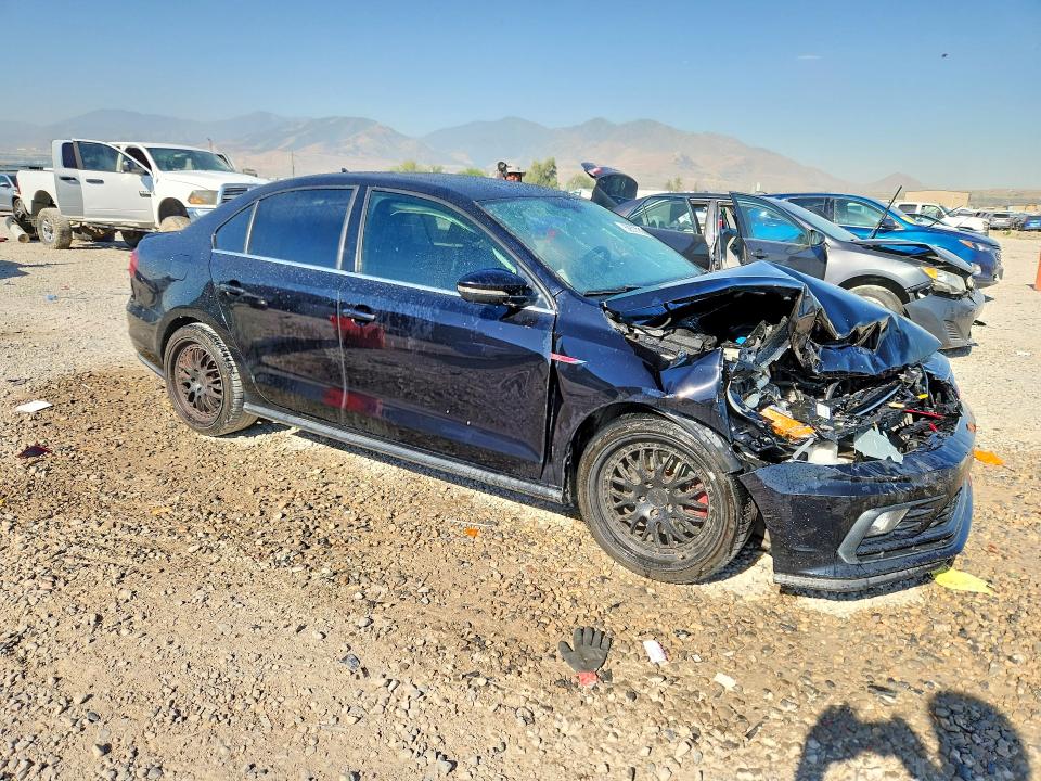 Photo 4 from auction – 2017 VOLKSWAGEN JETTA with VIN 3VW4T7AJ7HM286511