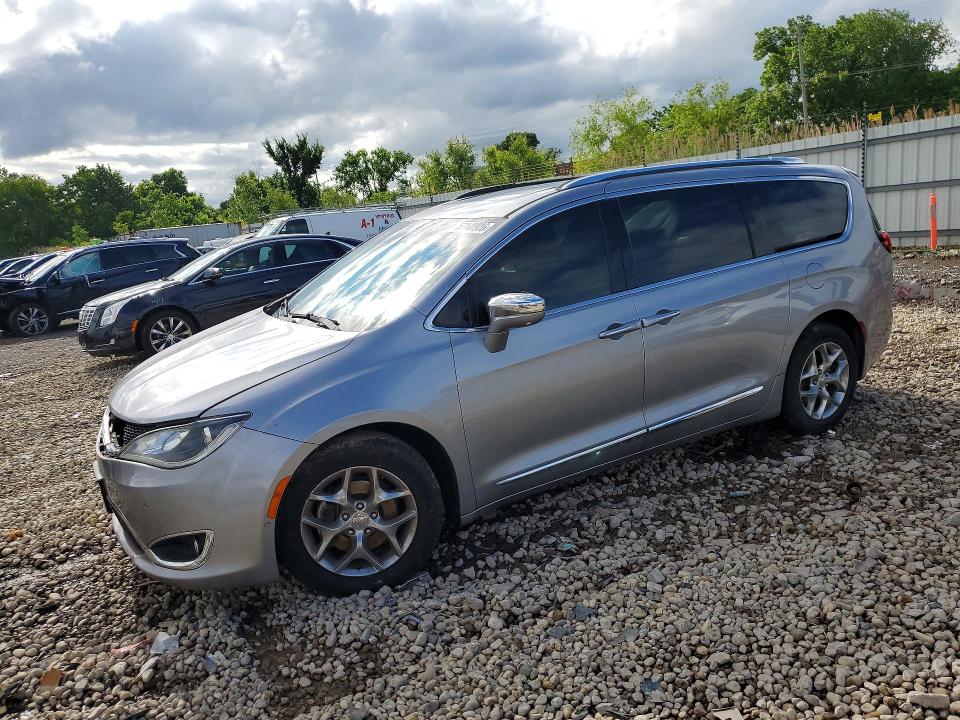 CHRYSLER PACIFICA 2017 with VIN 2C4RC1GG3HR528723 - Photo from auction