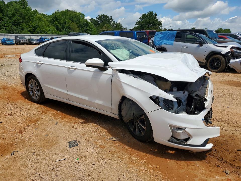 Photo 4 from auction – 2019 FORD FUSION with VIN 3FA6P0HD7KR159748