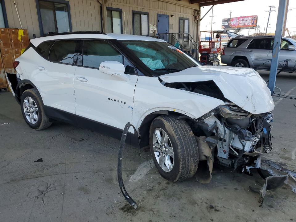Photo 4 from auction – 2021 CHEVROLET BLAZER with VIN 3GNKBHRS8MS513914