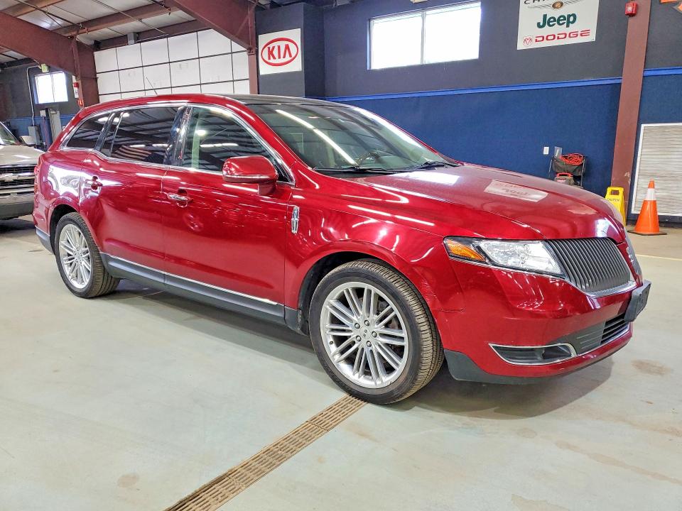 Фото 4 с аукциона – 2016 LINCOLN MKT с VIN 2LMHJ5AT7GBL02674