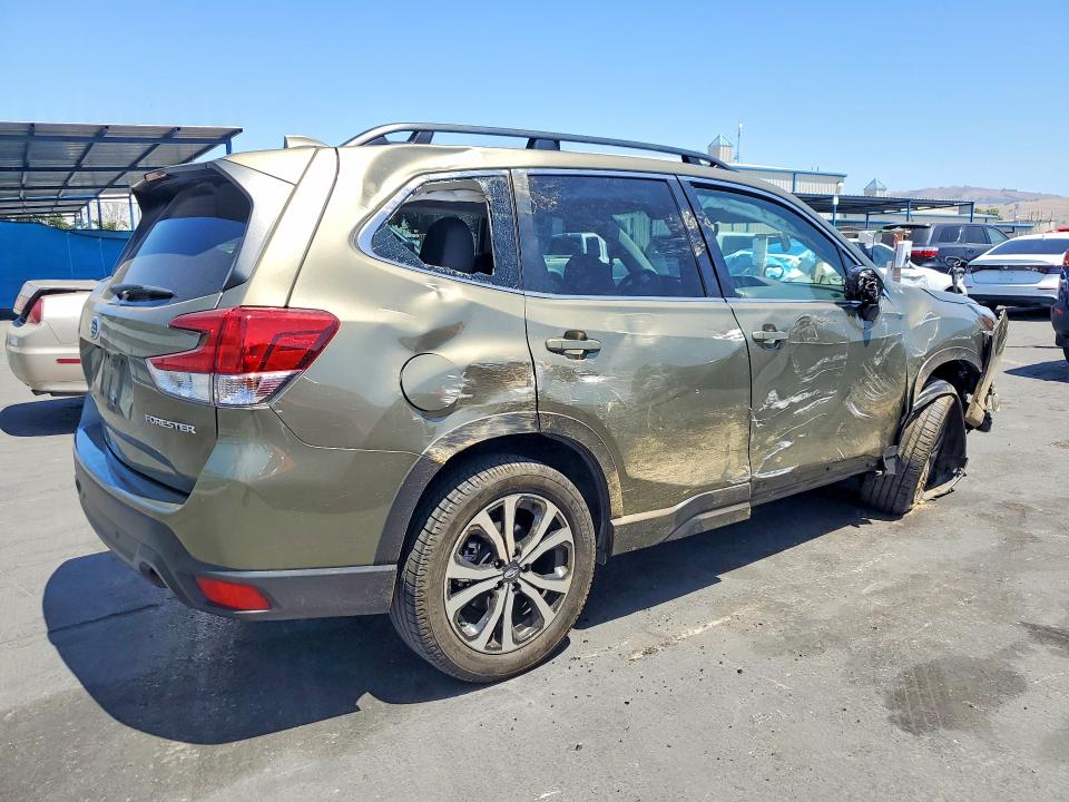 Photo 3 from auction – 2023 SUBARU FORESTER with VIN JF2SKAPC5PH503562