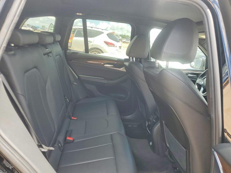 Photo 11 from auction – 2018 BMW X3 with VIN 5UXTR9C53JLC80058