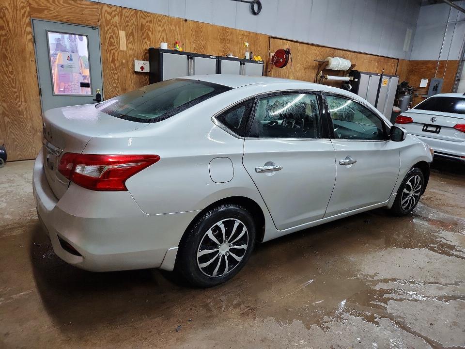 Снимка 3 от търг – 2017 NISSAN SENTRA с VIN 3N1AB7AP7HY395270