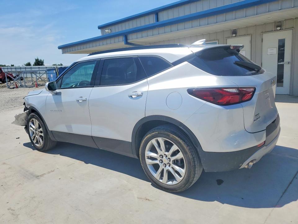 Photo 2 from auction – 2020 CHEVROLET BLAZER with VIN 3GNKBDR46LS651847