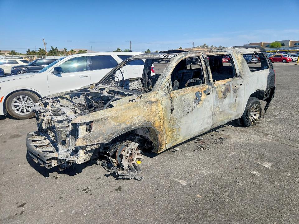 CHEVROLET SUBURBAN 2016 with VIN 1GNSKHKC3GR328664 - Photo from auction