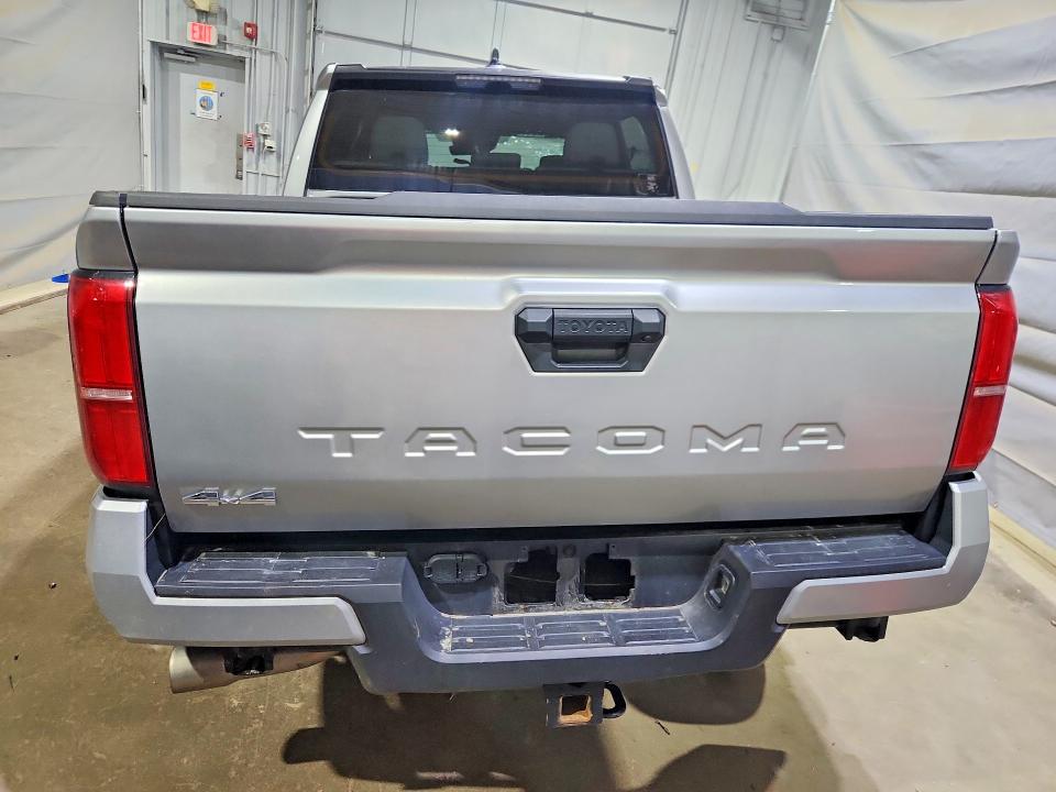 Photo 6 from auction – 2025 TOYOTA TACOMA with VIN 3TMLB5JNXSM137073