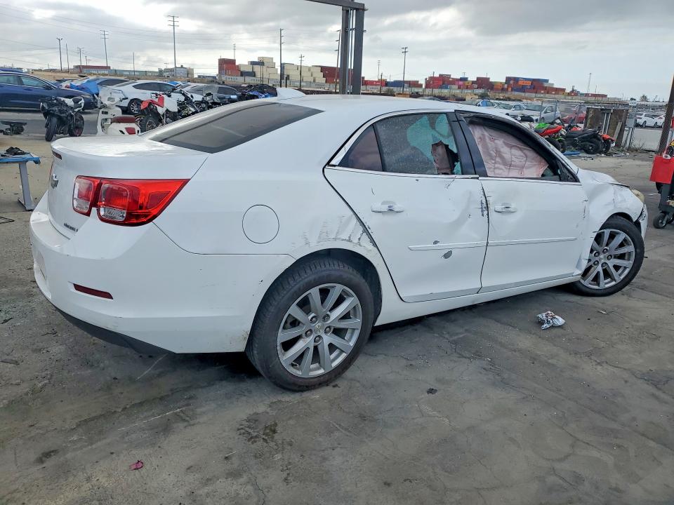 Photo 3 from auction – 2015 CHEVROLET MALIBU with VIN 1G11D5SLXFF179112