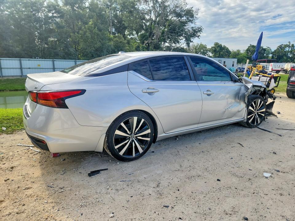 Photo 3 from auction – 2020 NISSAN ALTIMA with VIN 1N4BL4CV2LC272265