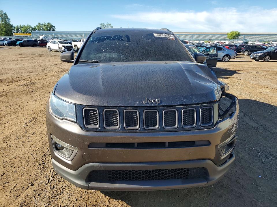 Photo 5 from auction – 2021 JEEP COMPASS with VIN 3C4NJDEB5MT532681