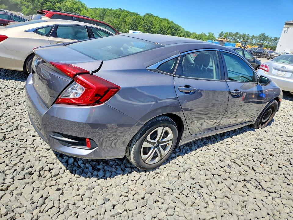 Foto 3 de la subasta – 2017 HONDA CIVIC con VIN 2HGFC2F53HH518323