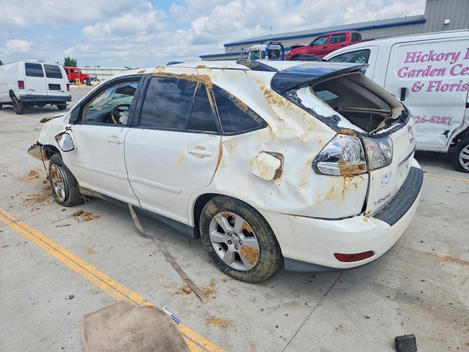 Photo 2 from auction – 2005 LEXUS RX with VIN 2T2HA31U55C057662