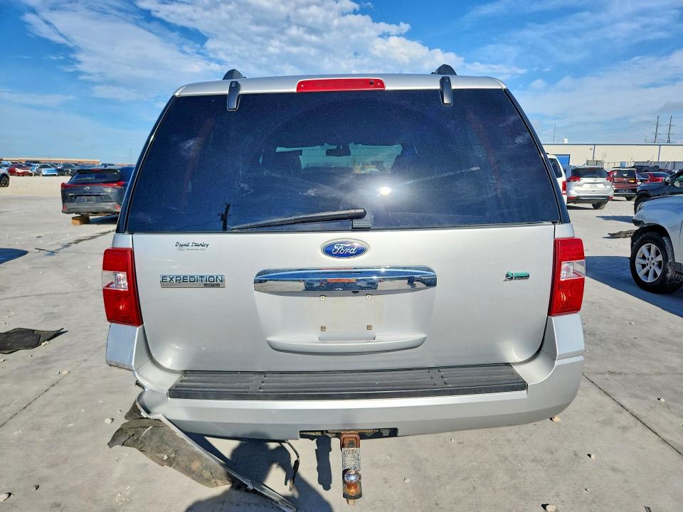 Photo 6 from auction – 2010 FORD EXPEDITION with VIN 1FMJU2A50AEB62211