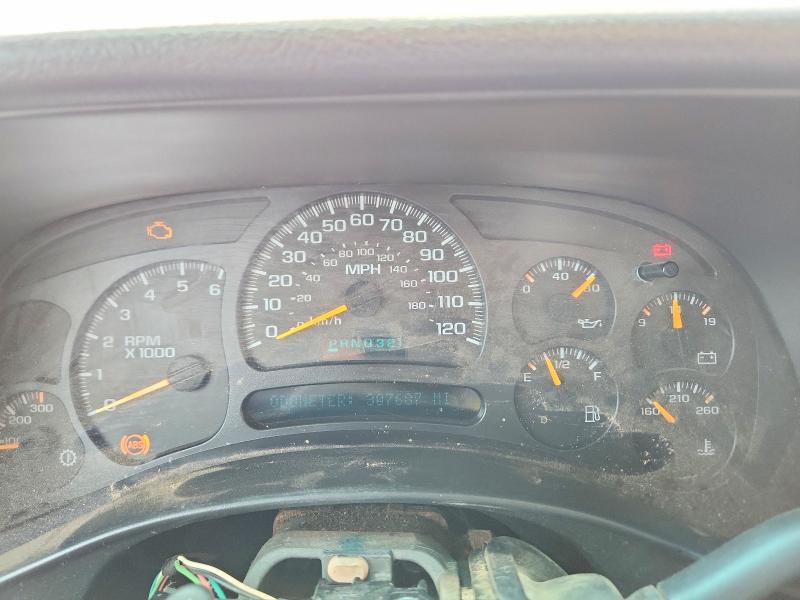 Photo 9 from auction – 2004 CHEVROLET SILVERADO with VIN 1GCHC29U64E379459