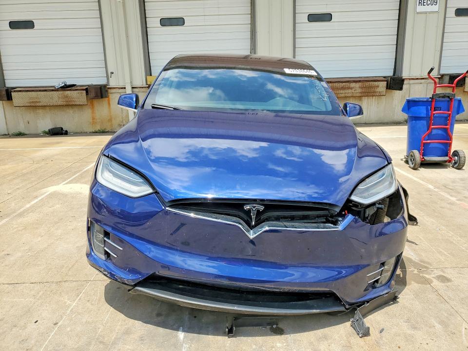Photo 5 from auction – 2020 TESLA MODEL X with VIN 5YJXCDE21LF297423