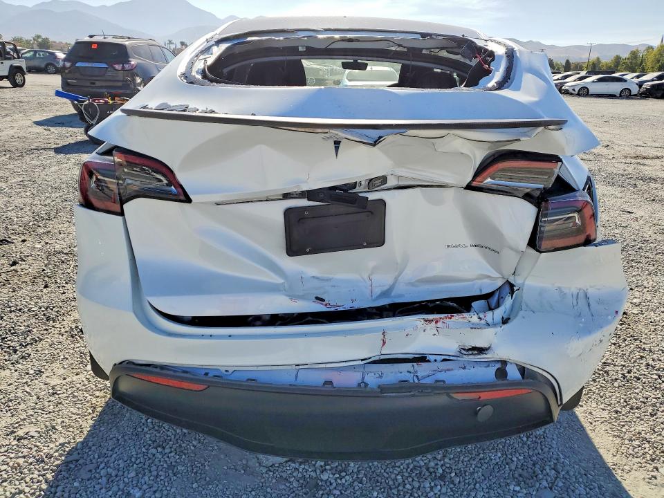 Photo 6 from auction – 2023 TESLA MODEL Y with VIN 7SAYGAEE0PF686273