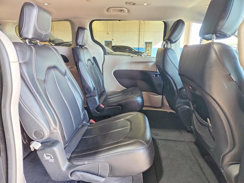 Снимка 11 от търг – 2023 CHRYSLER PACIFICA с VIN 2C4RC1BGXPR549557
