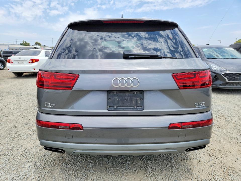 Photo 6 from auction – 2017 AUDI Q7 with VIN WA1AAAF74HD004014