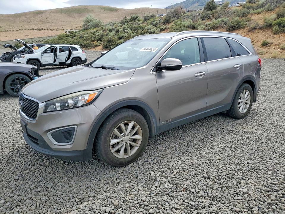 KIA SORENTO 2018 with VIN 5XYPGDA55JG423468 - Photo from auction