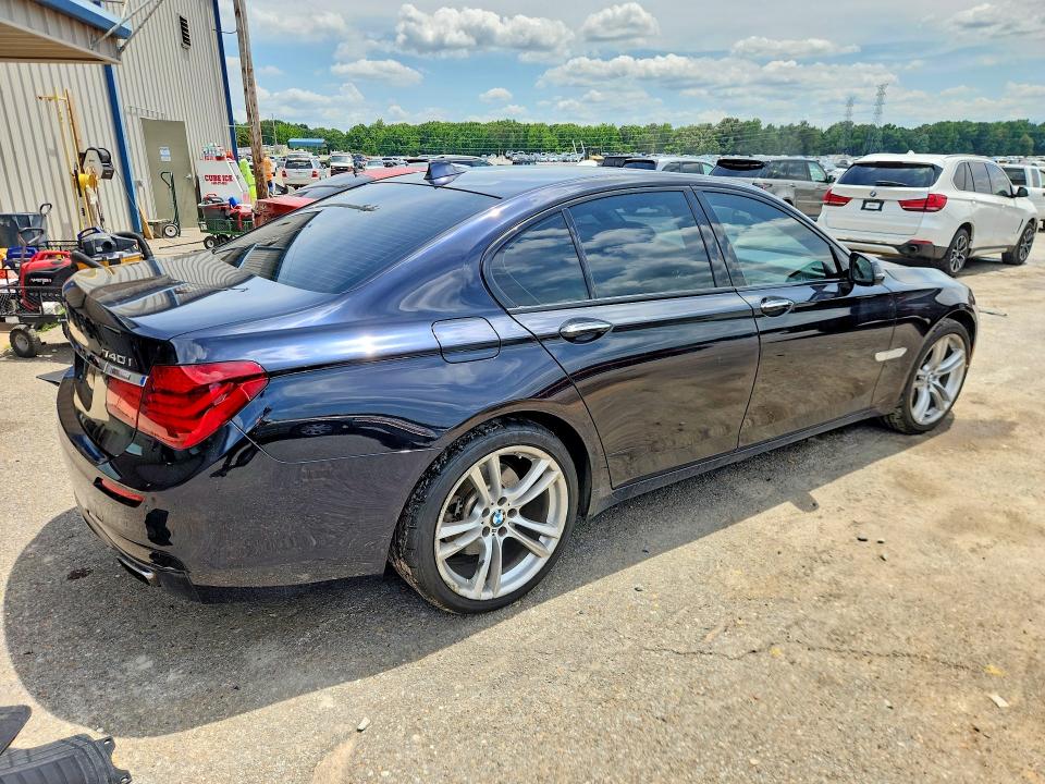 Photo 3 from auction – 2015 BMW 740 with VIN WBAYA6C59FGK16288
