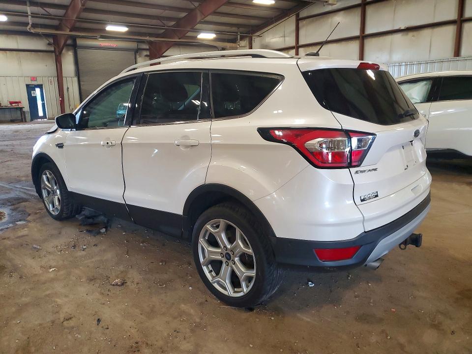 Photo 2 from auction – 2017 FORD ESCAPE with VIN 1FMCU9J96HUB99882