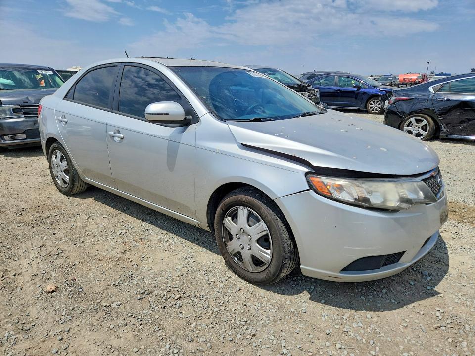 Photo 4 from auction – 2012 KIA FORTE with VIN KNAFU4A28C5553070