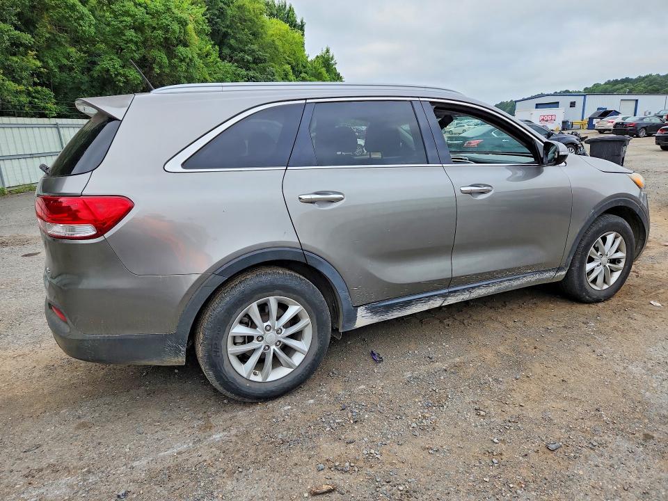 Photo 3 from auction – 2016 KIA SORENTO with VIN 5XYPG4A52GG081437
