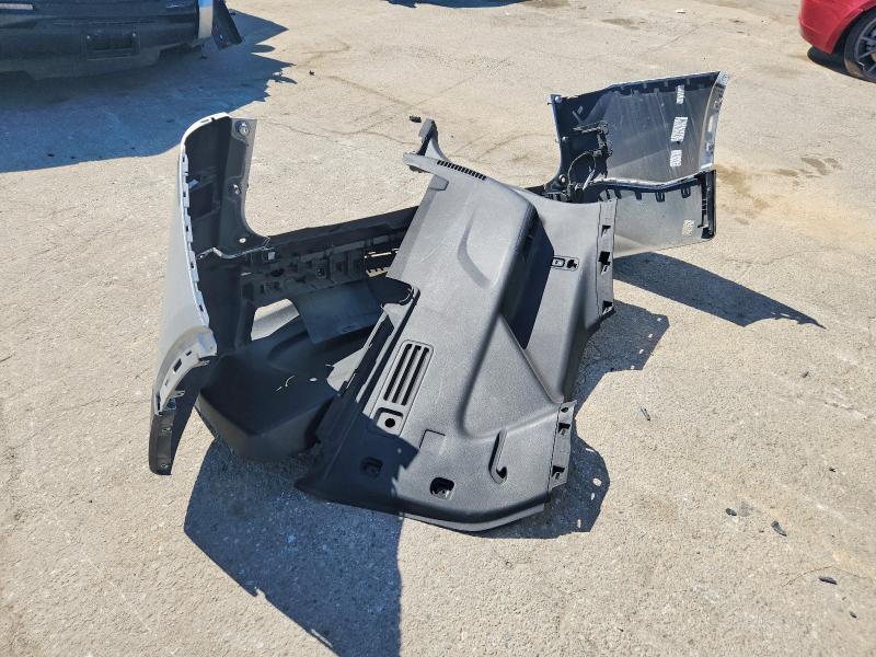 Photo 13 from auction – 2019 CHEVROLET TRAVERSE with VIN 1GNEVLKW7KJ222002