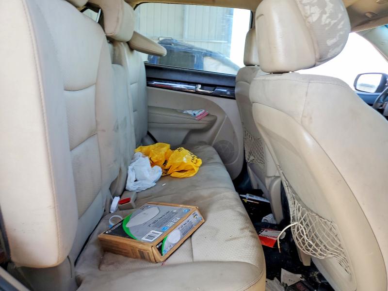Photo 10 from auction – 2012 KIA SORENTO with VIN 5XYKT4A23CG296590